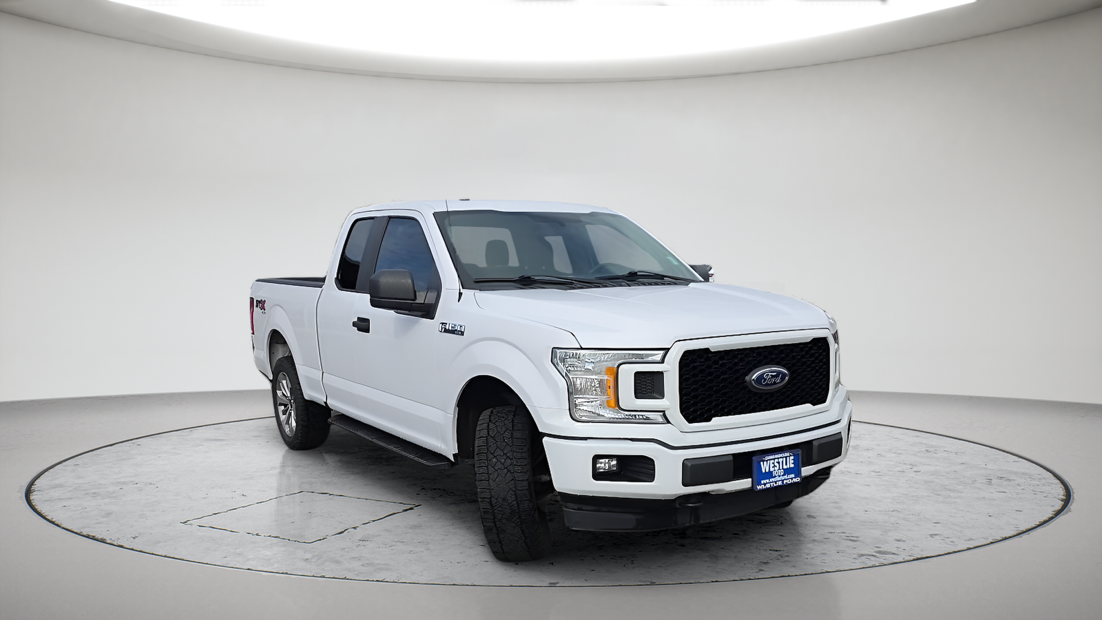 Used 2018 Oxford White Ford XL image 3