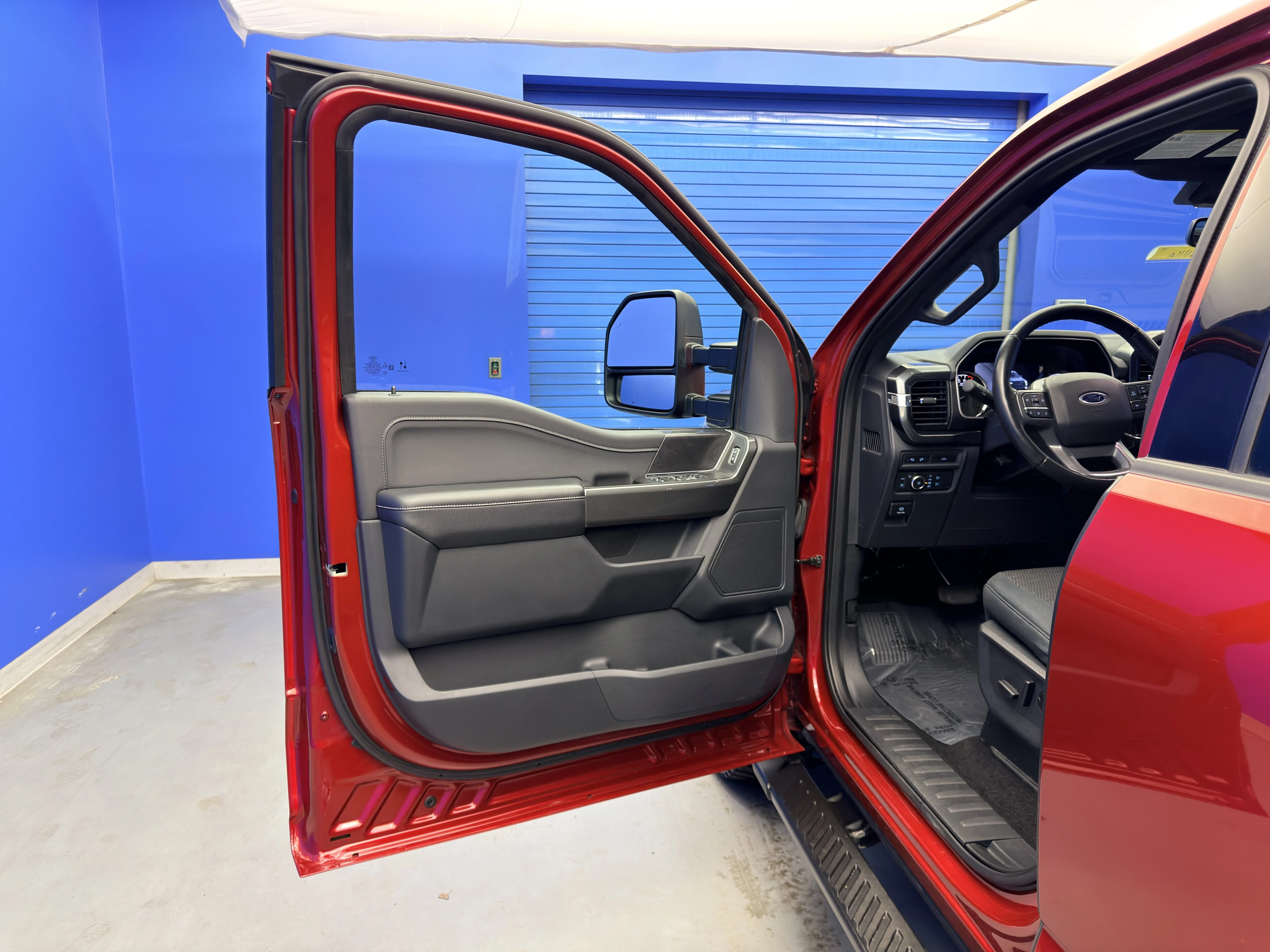 Used 2022 Rapid Red Metallic Tinted Clearcoat Ford XLT image 10