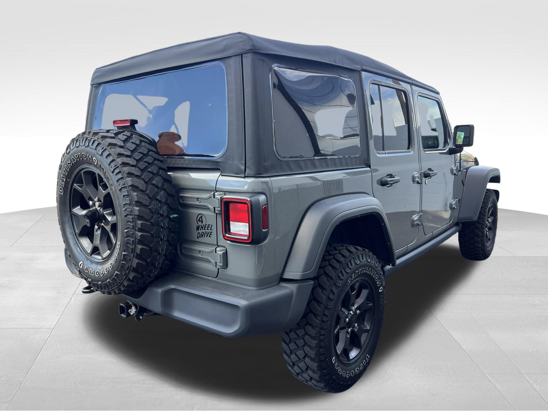 Used 2023 Gray Jeep Sport image 5