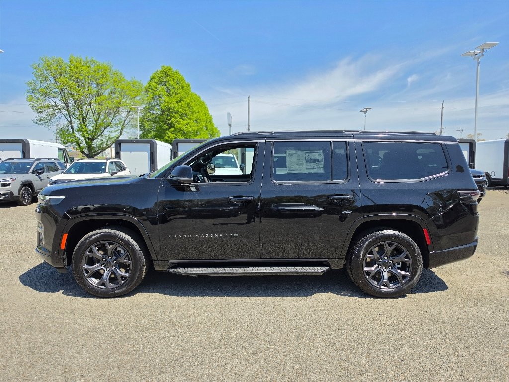New 2026 High Gloss Black Exterior Paint Jeep Limited Altitude image 9