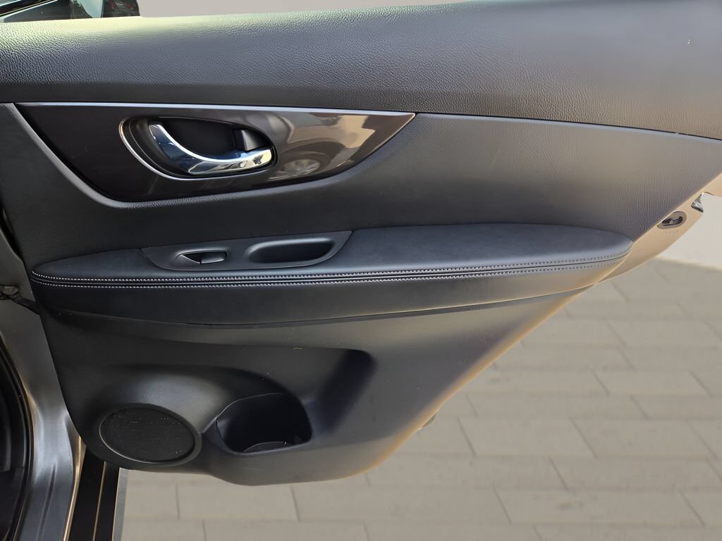 Used 2019 Gray Nissan SV image 11