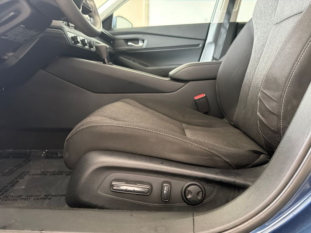 Used 2024  Honda EX image 12