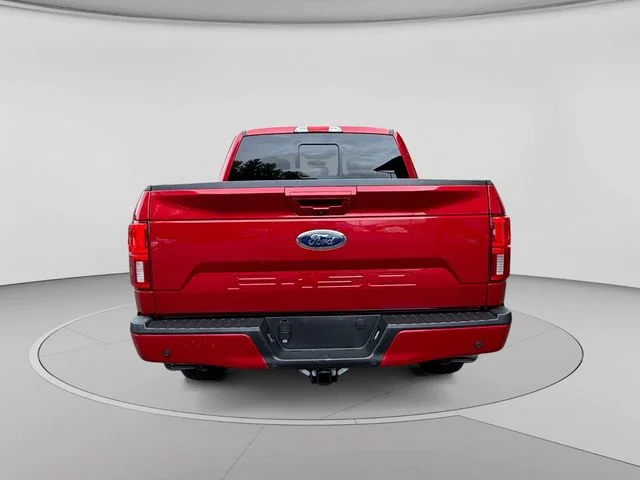 Used 2020  Ford Lariat image 4