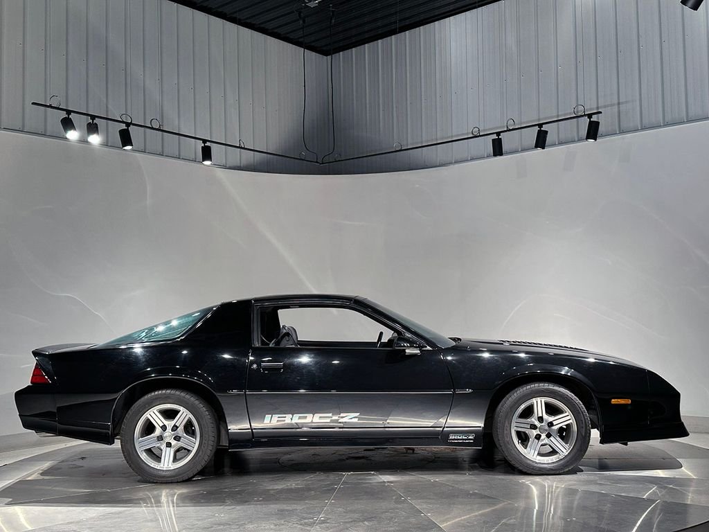 Used 1988 Black Chevrolet IROC-Z image 79