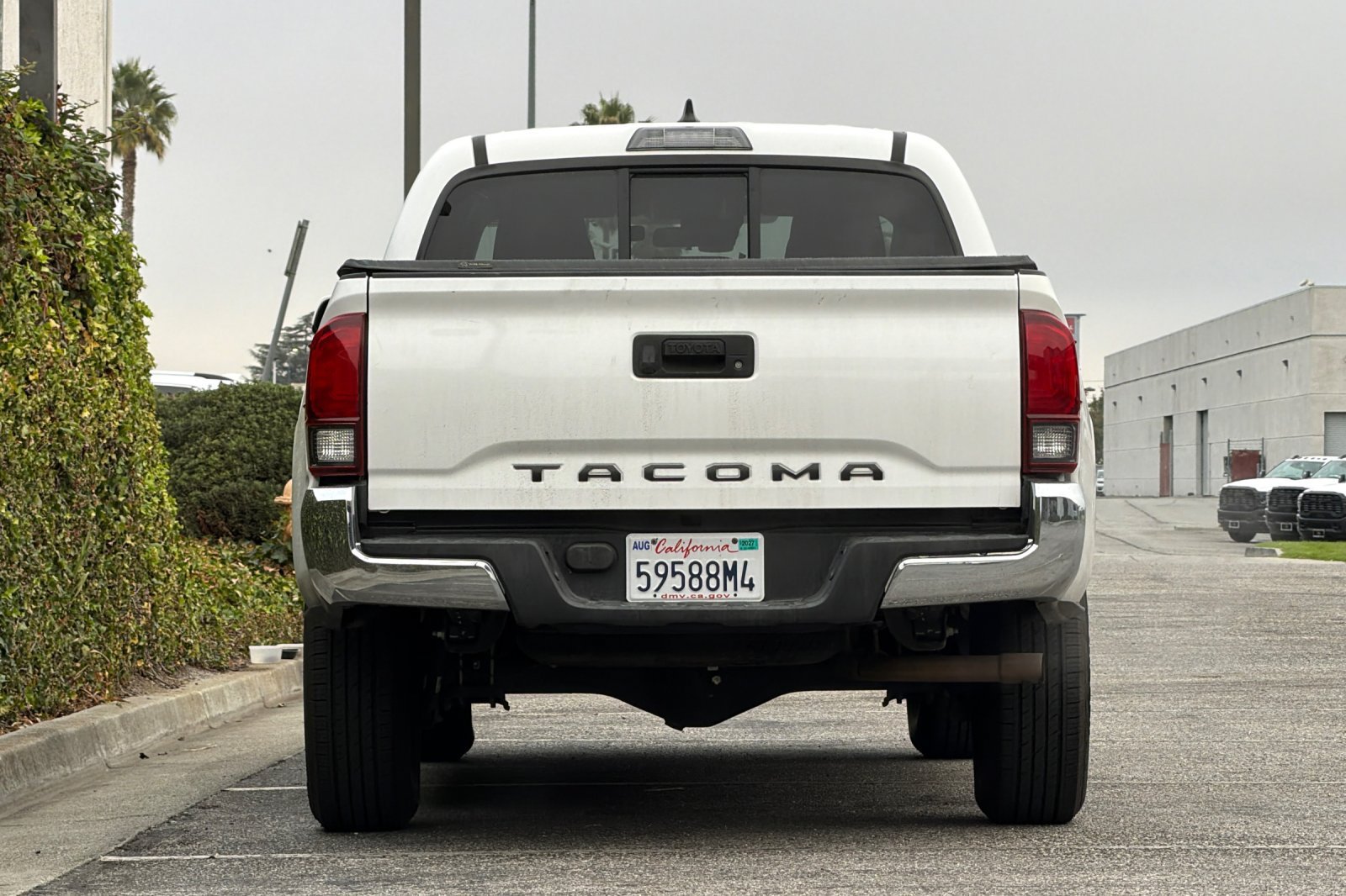 Used 2019 White Toyota SR5 image 5