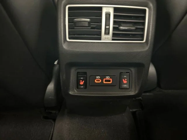 Used 2023 Black Nissan 3.5 SL image 28