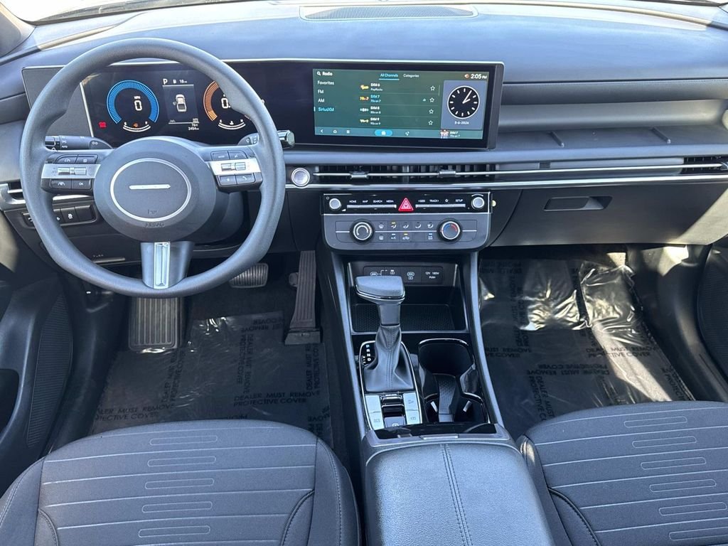 2025 Hyundai Santa Cruz SE - Photo 7