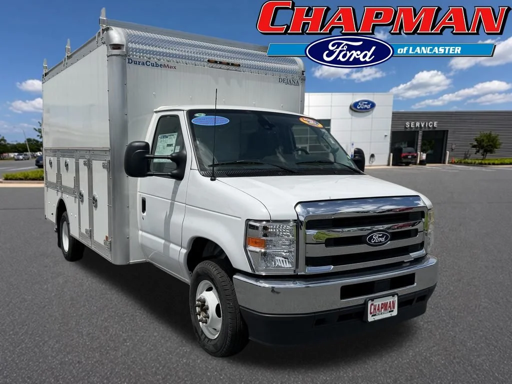 New 2026 Oxford White Ford E-350 SRW image 1
