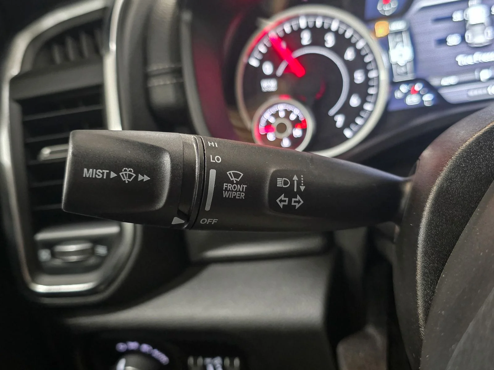 2026 RAM 1500 Laramie - Photo 39