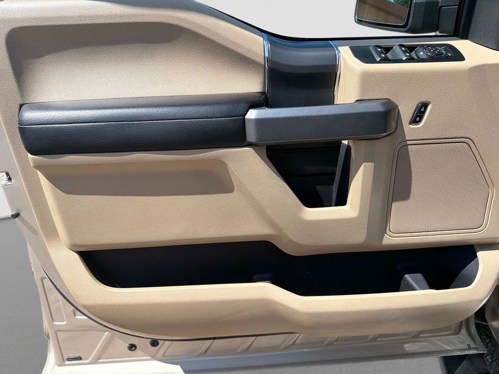 Used 2017 Gold Ford XLT image 18