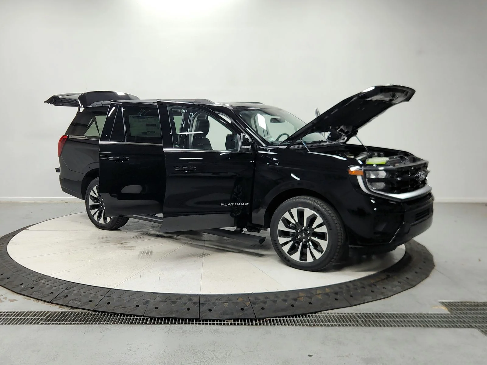 New 2027 Black Ford Platinum image 10