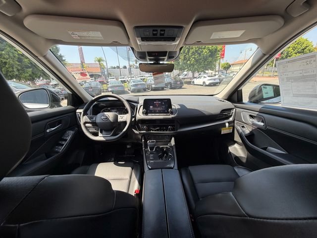 New 2026 Everest White Pearl TriCoat Nissan Dark Armor™ image 31