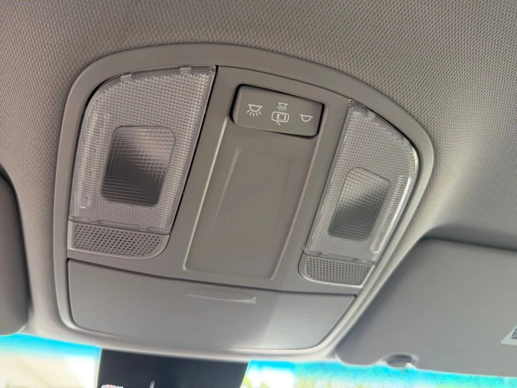 Used 2019 White Hyundai Value image 49