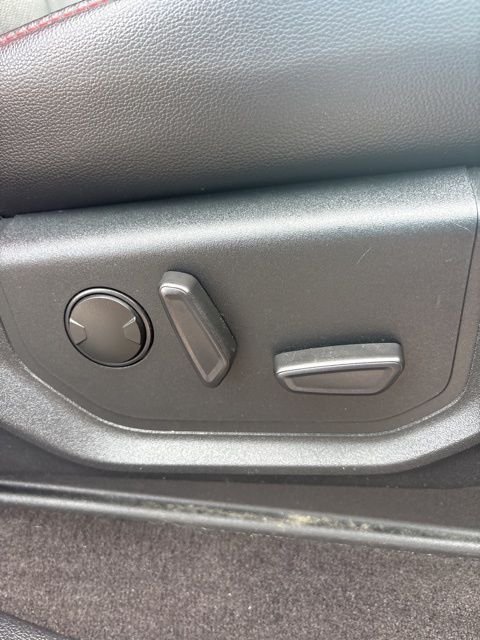 Used 2020 Red Ford Lariat image 38