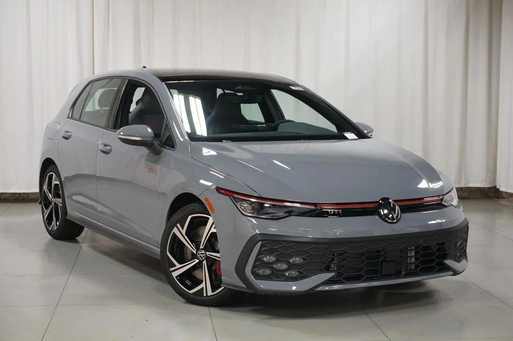 New 2026 Moonstone Gray Volkswagen SE image 2
