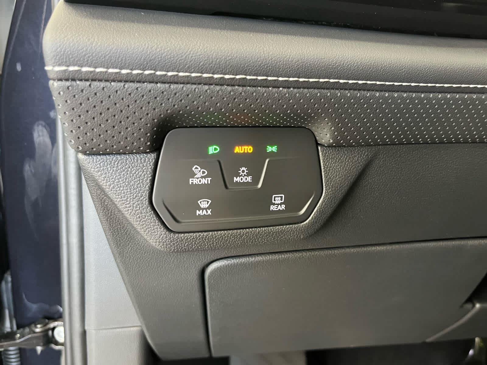 2026 Volkswagen Atlas SE w/Tech - Photo 14