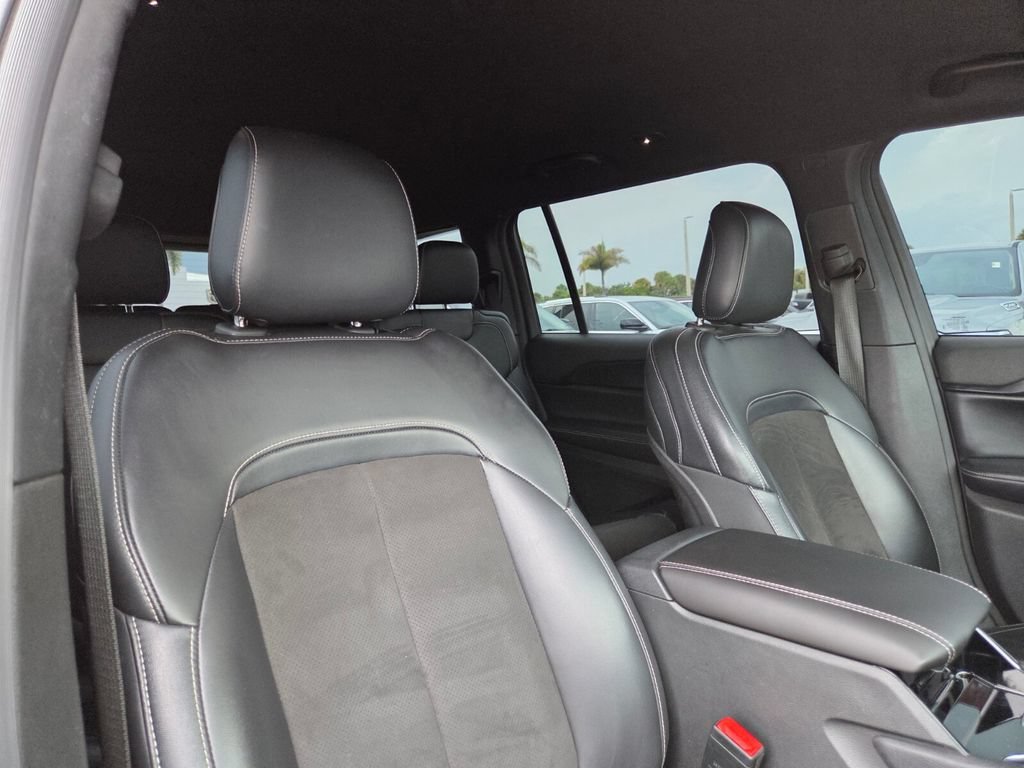 Used 2023 Baltic Gray Metallic Clearcoat Jeep Altitude image 16