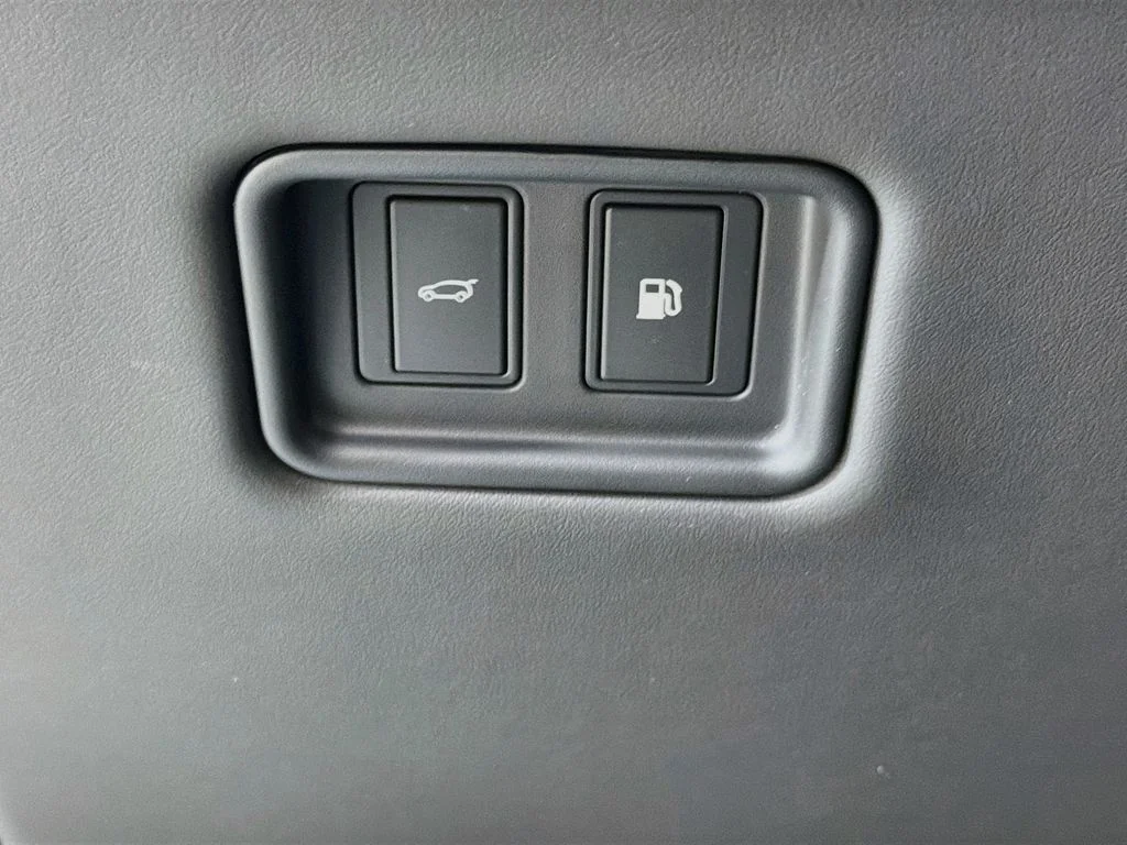 New 2026 Santorini Black Land Rover Dynamic SE image 10