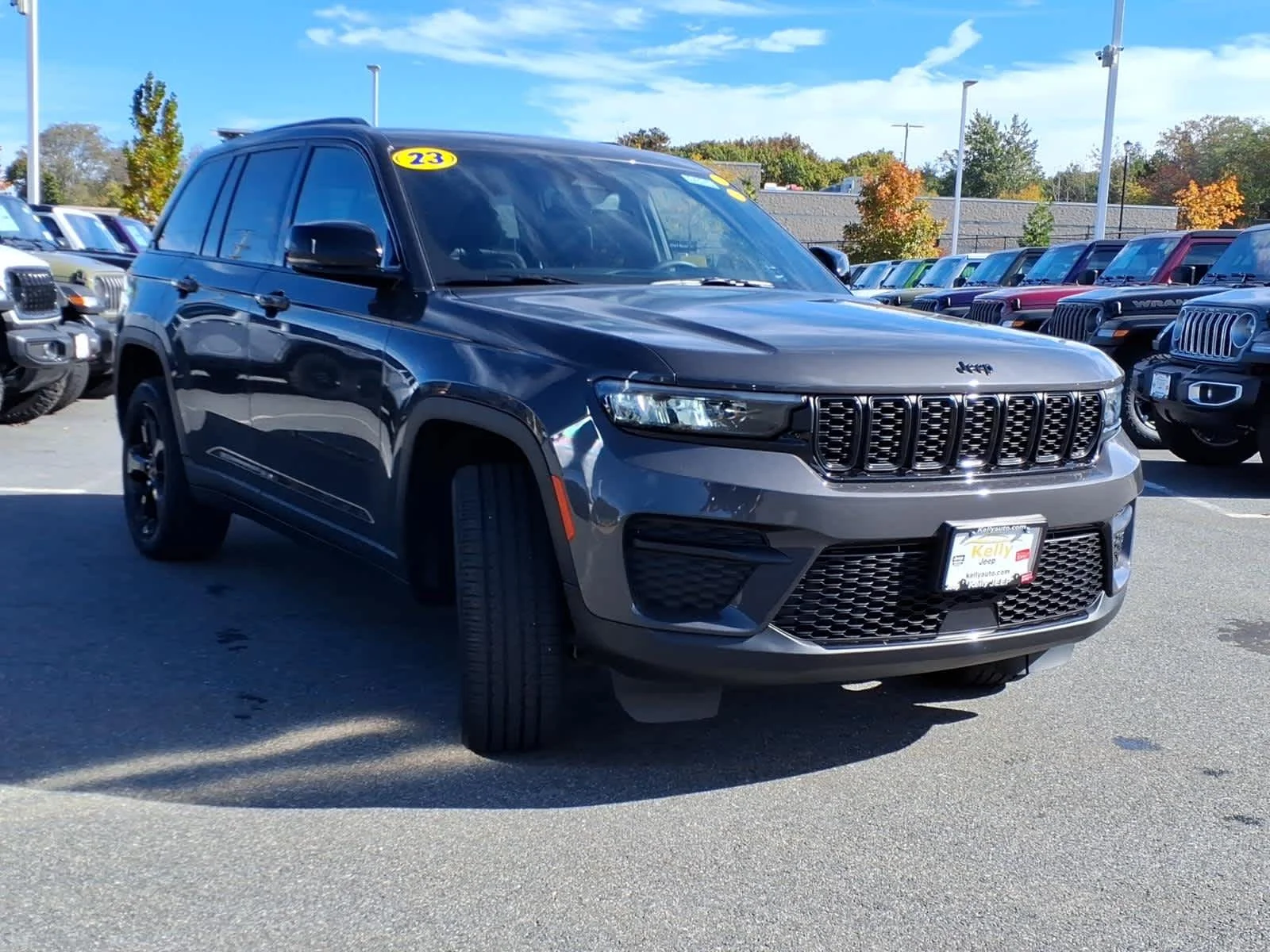 Used 2023 Baltic Gray Metallic Clearcoat Jeep Altitude image 5