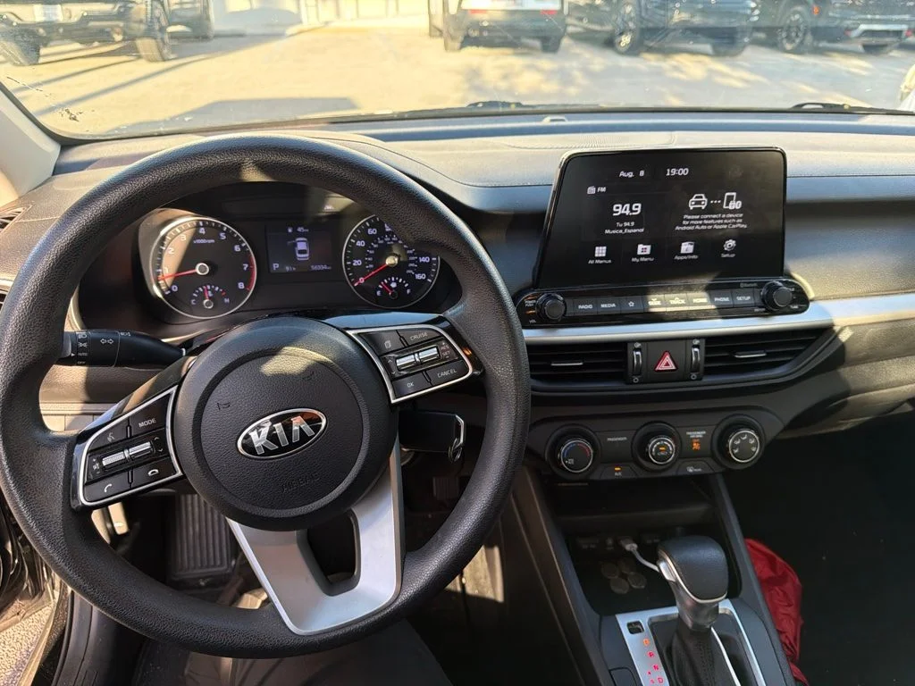 Used 2021 Aurora Black Pearl Kia LXS image 10