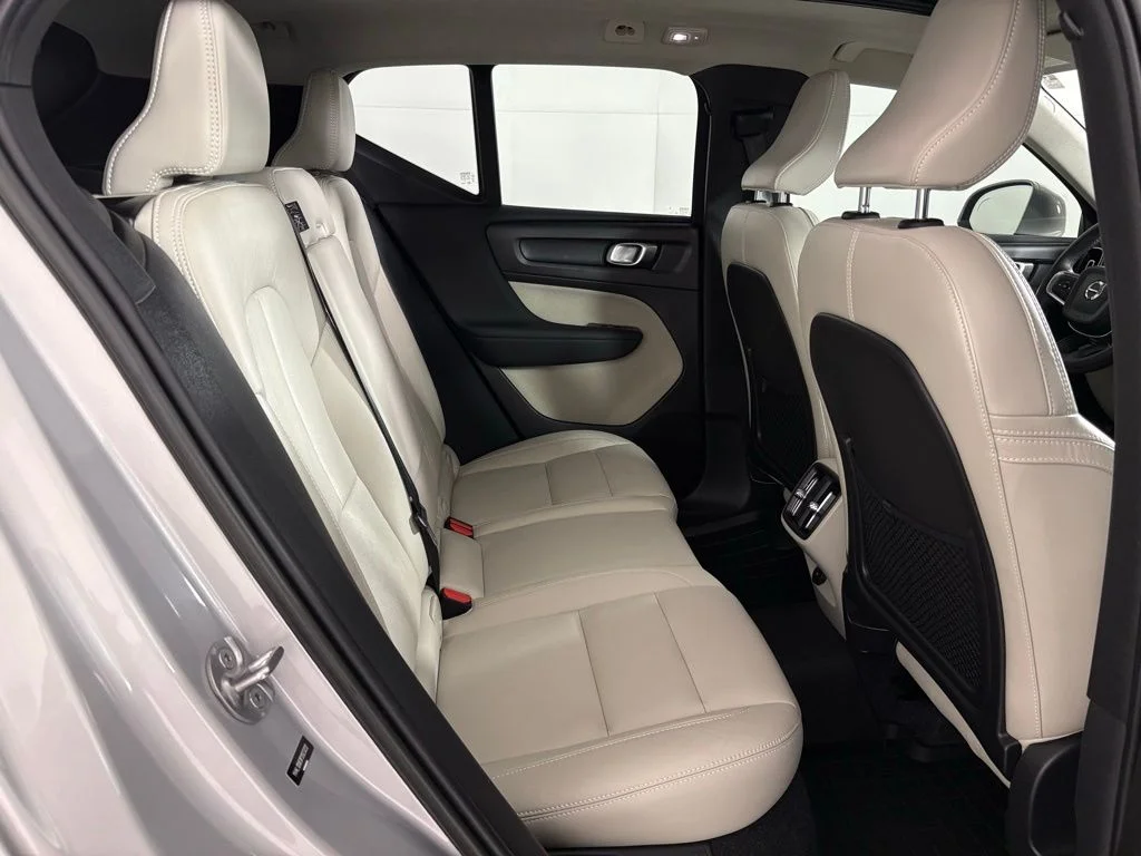 Used 2023 Silver Volvo Plus image 40