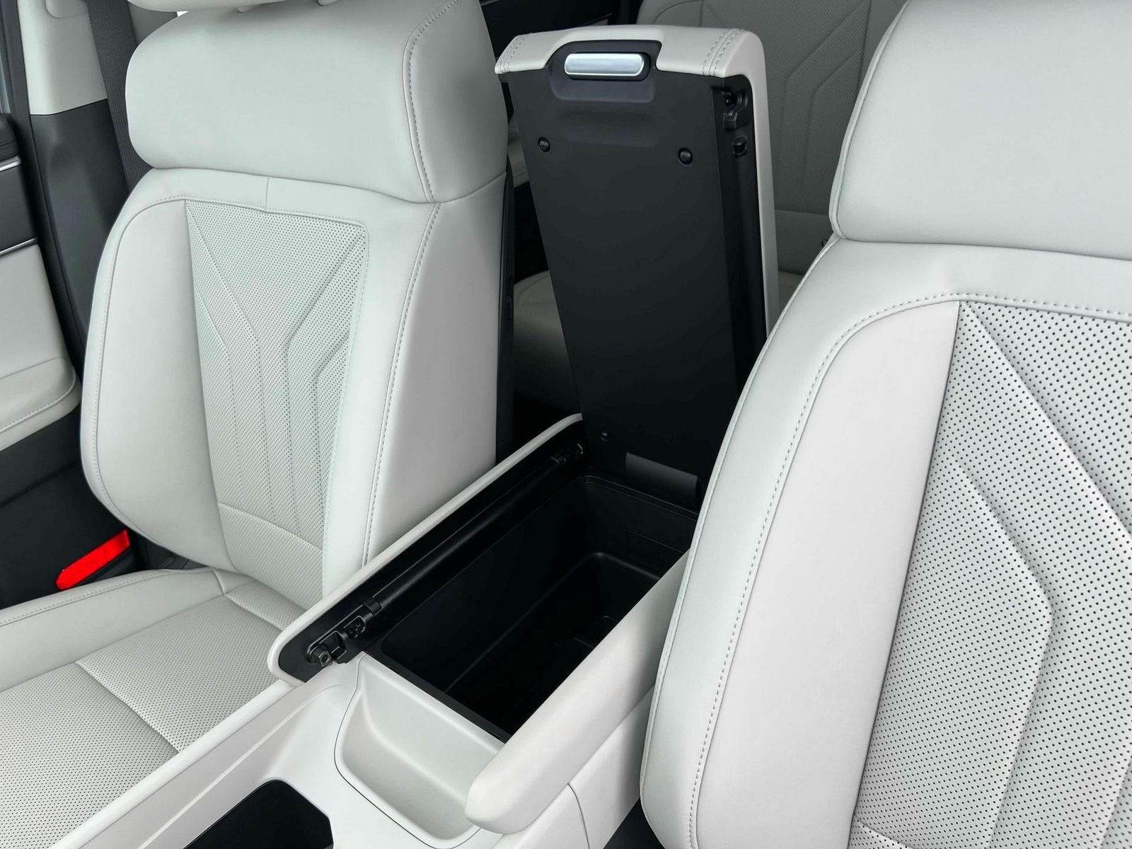 New 2026 Gray Hyundai SEL AWD image 37
