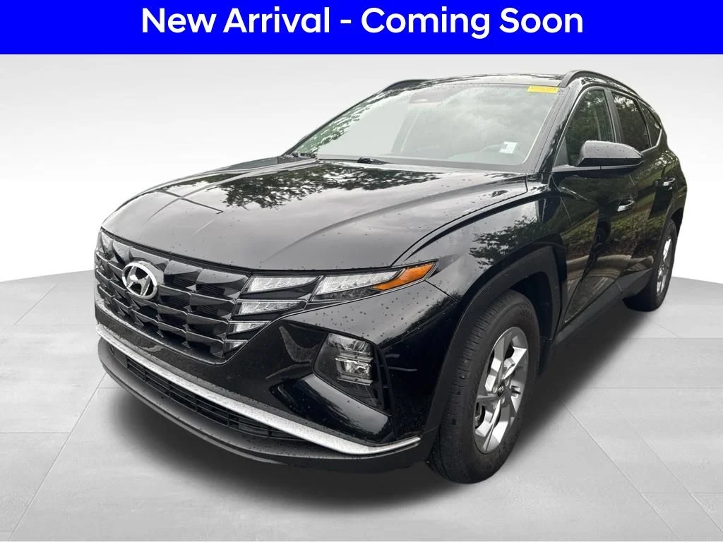 Used 2024 Black Hyundai SEL image 1