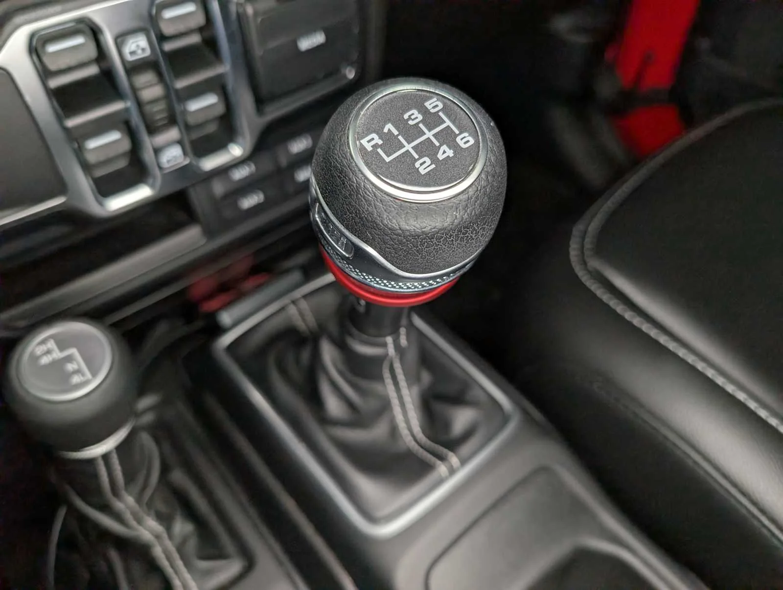 Used 2019 Firecracker Red Clearcoat Jeep Sahara image 36