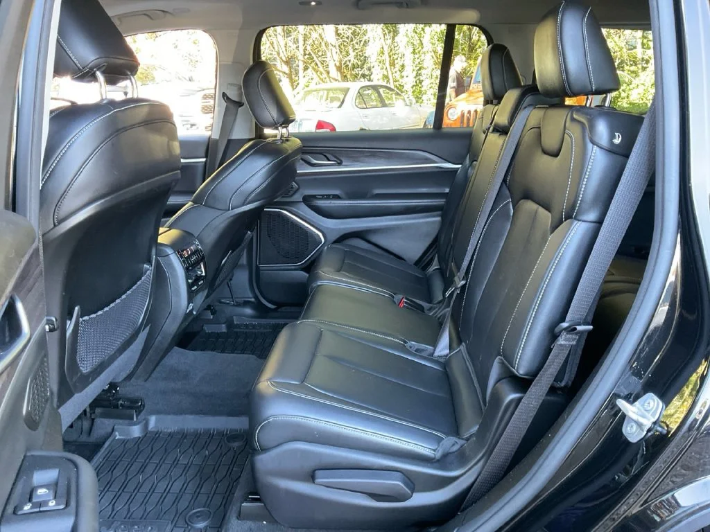 Used 2022 Black Jeep Limited image 31