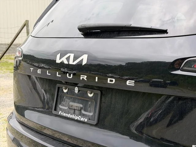 Used 2024 Black Kia EX X-Line image 15