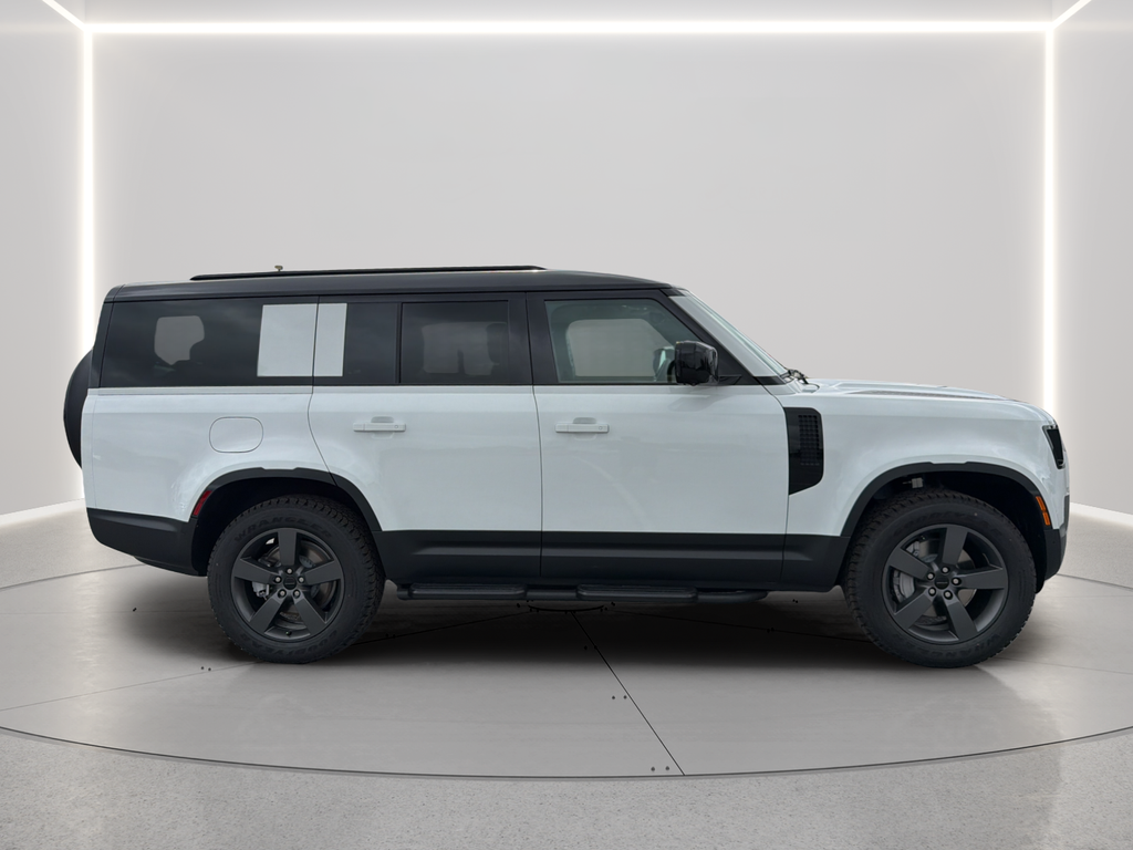 New 2026 Fuji White Land Rover S image 16