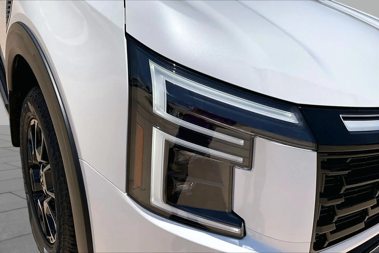 New 2026 2T WHT BLK XABG Nissan PRO-4X image 13