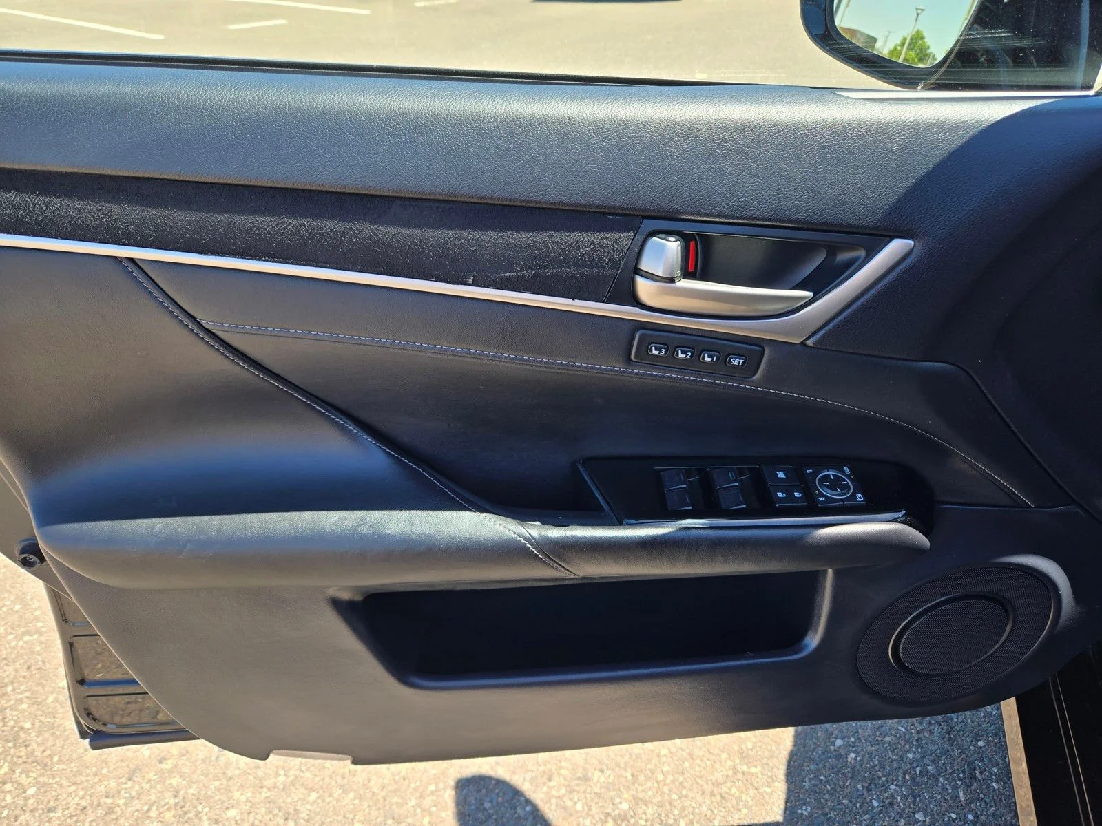 Used 2015 Obsidian Lexus 350 image 22