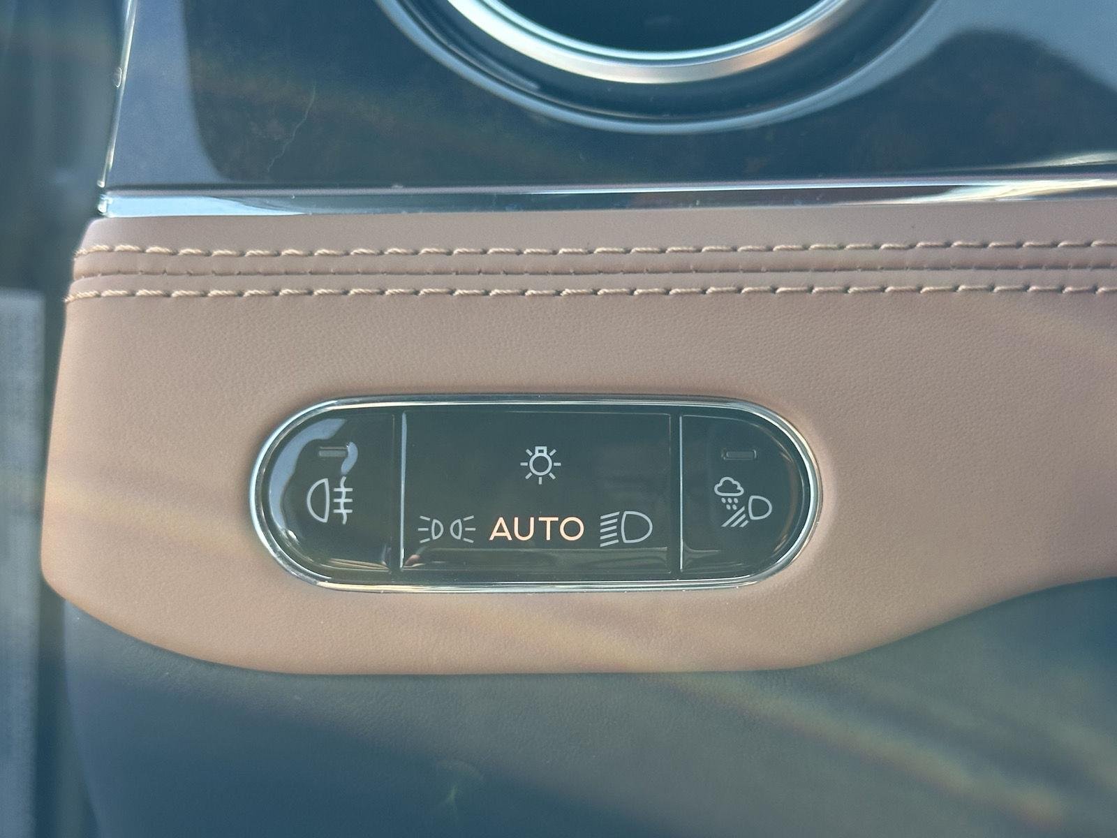 Used 2020 Dark Sapphire BENTLEY  image 41