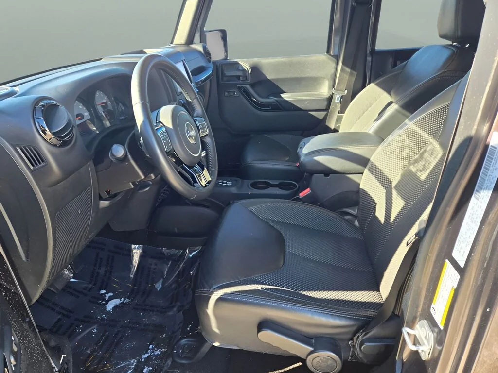 Used 2016 Gray Jeep Unlimited Sahara image 15