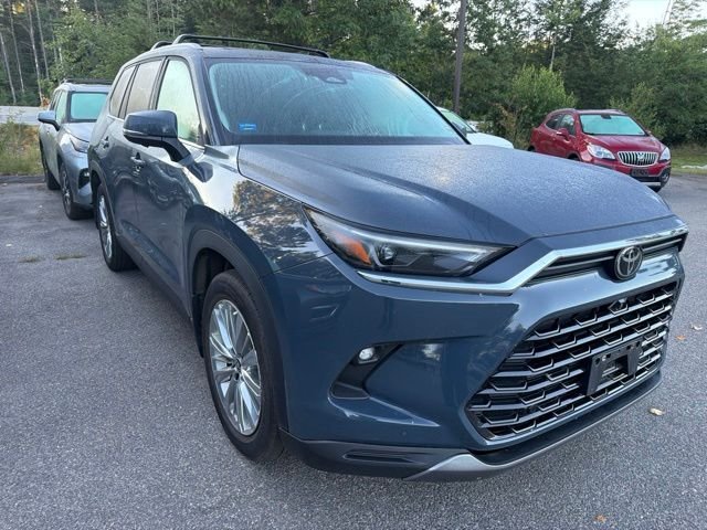 Used 2024 Cloud Toyota Platinum image 3