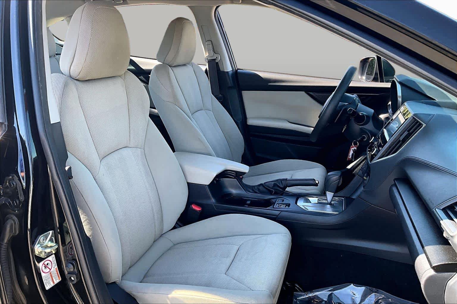 Used 2019 Crystal Black Silica Subaru Premium image 8