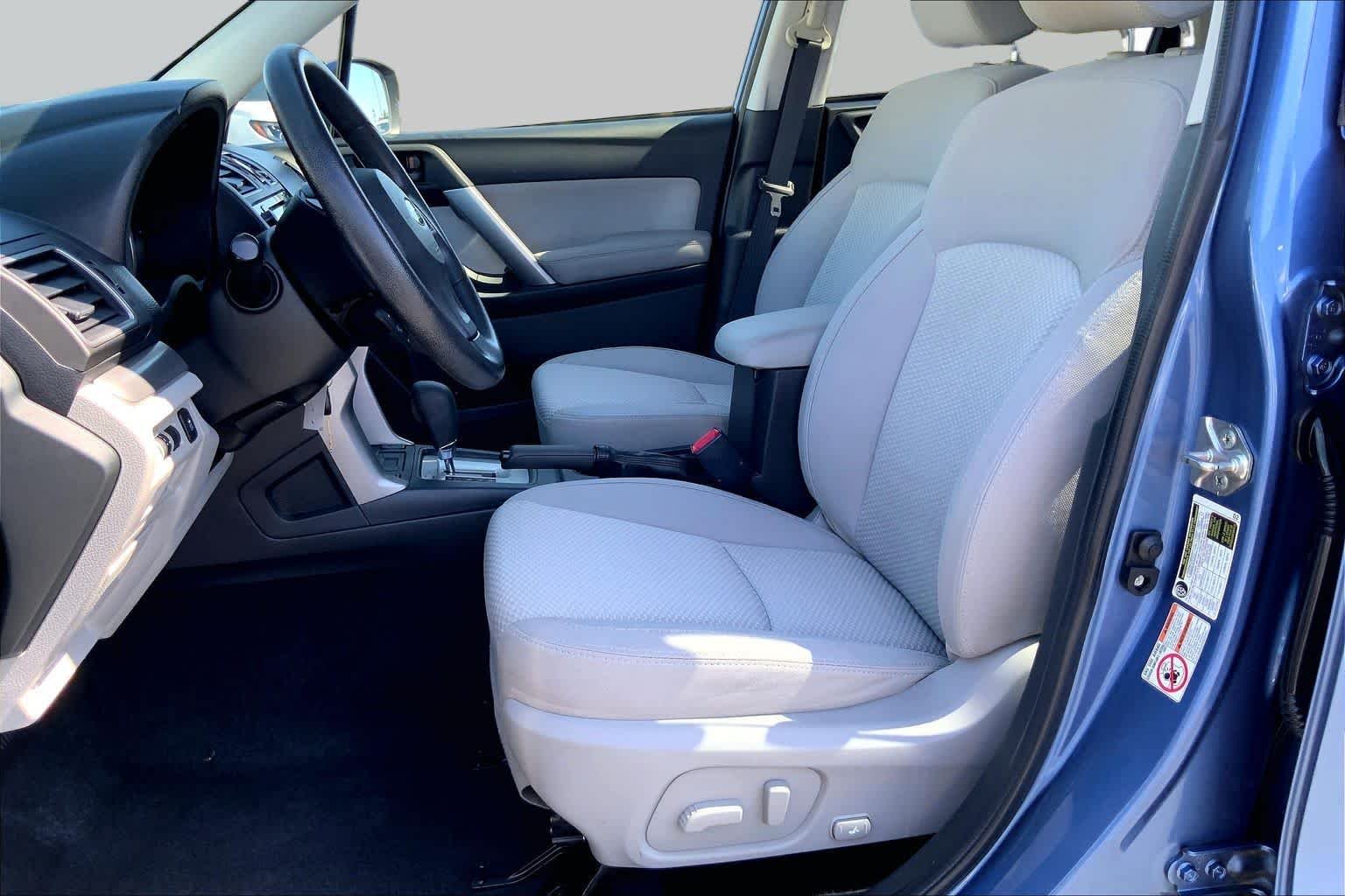 Used 2016 Quartz Blue Pearl Subaru 2.5i Premium image 7