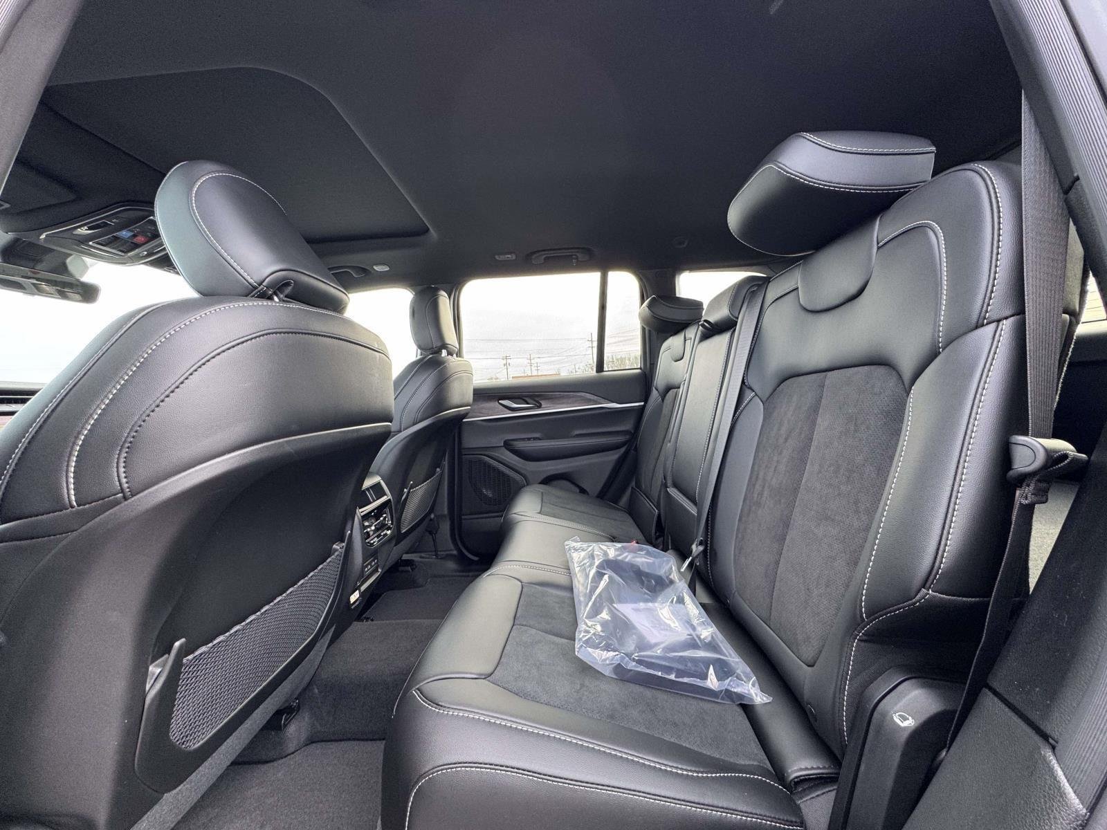 New 2026 Velvet Red Pearlcoat Jeep Laredo Altitude image 18