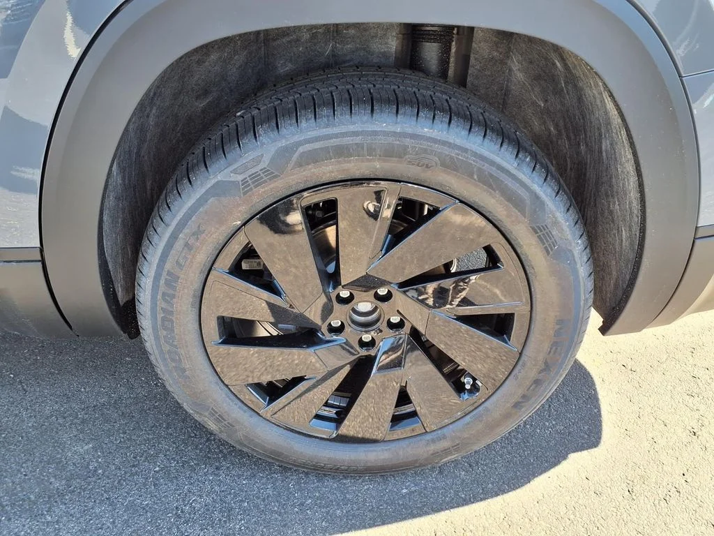 New 2026 Pure Gray Volkswagen 2.0T SE w/Technology image 6