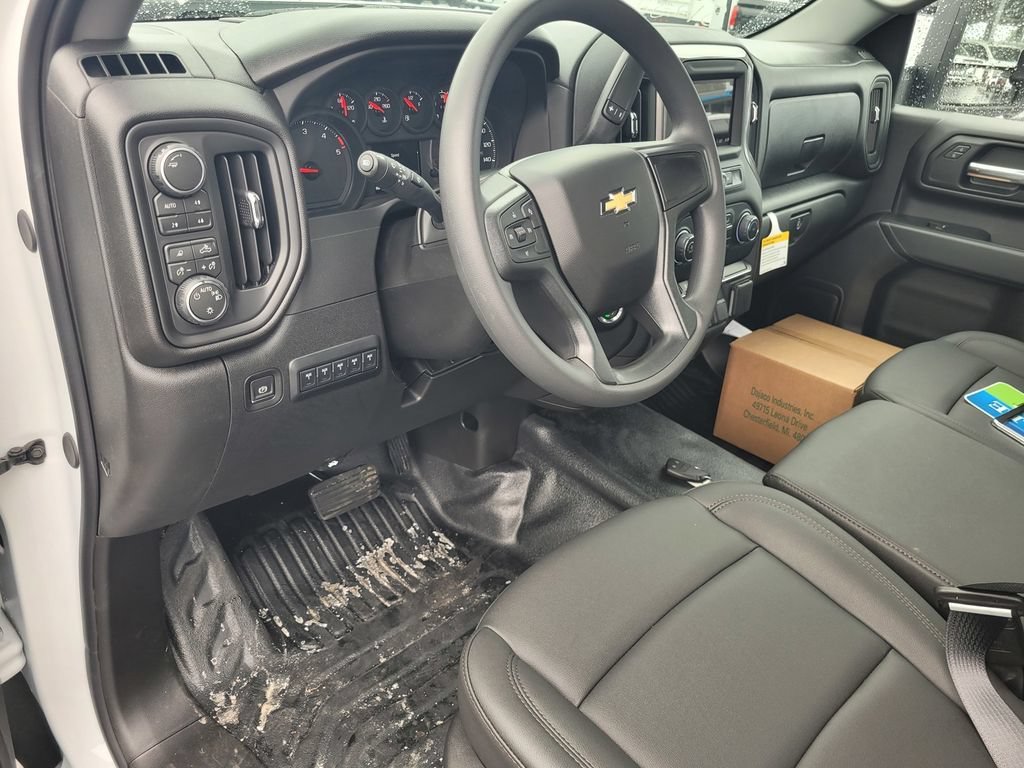2026 Chevrolet Silverado 3500 HD Chassis Cab Work Truck view 9