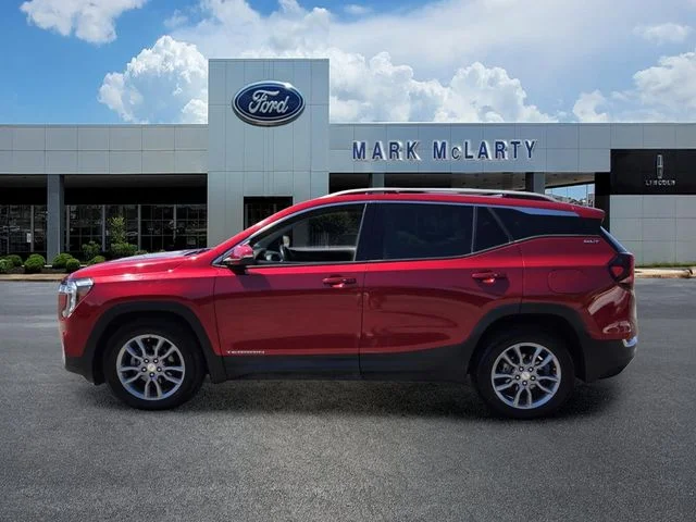 Used 2022 Red GMC SLT image 2