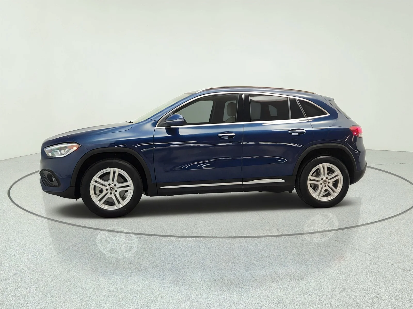 Certified Used 2022 Denim Blue Metallic Mercedes-Benz GLA 250 SUV image 8