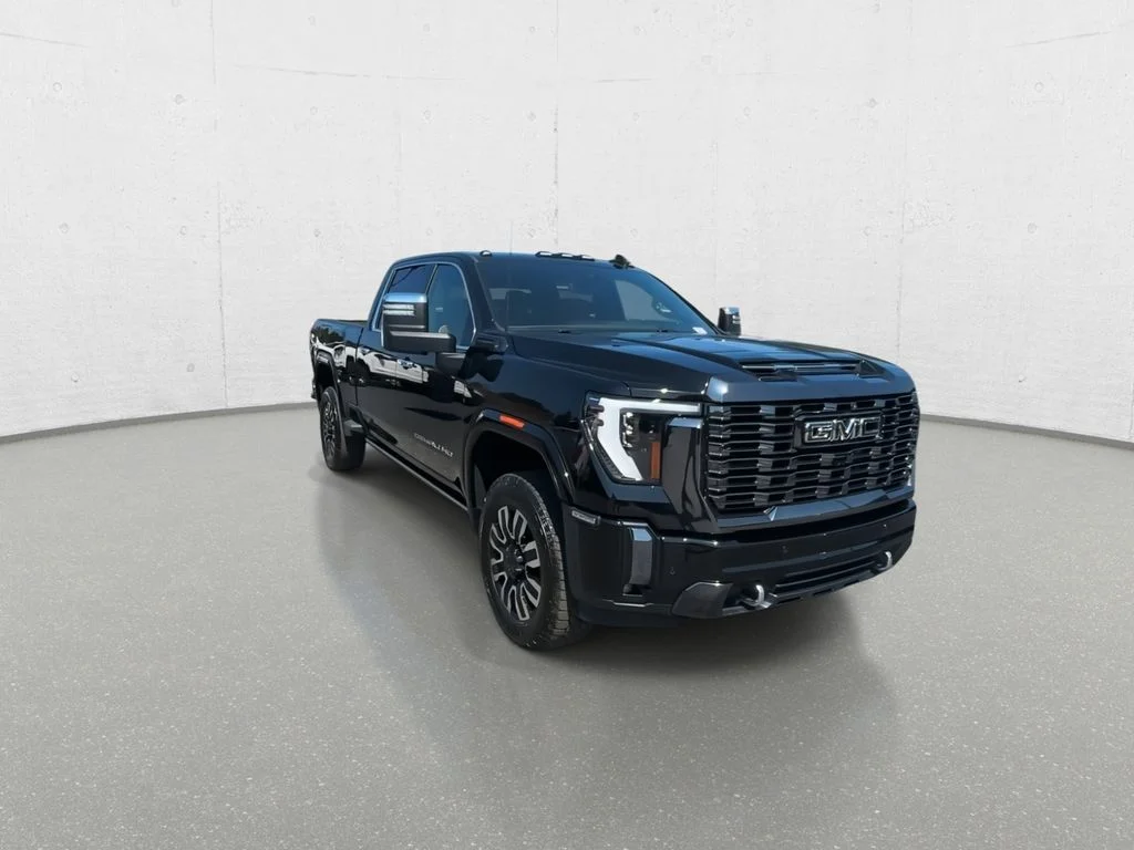 Used 2024 Black GMC Denali Ultimate image 5