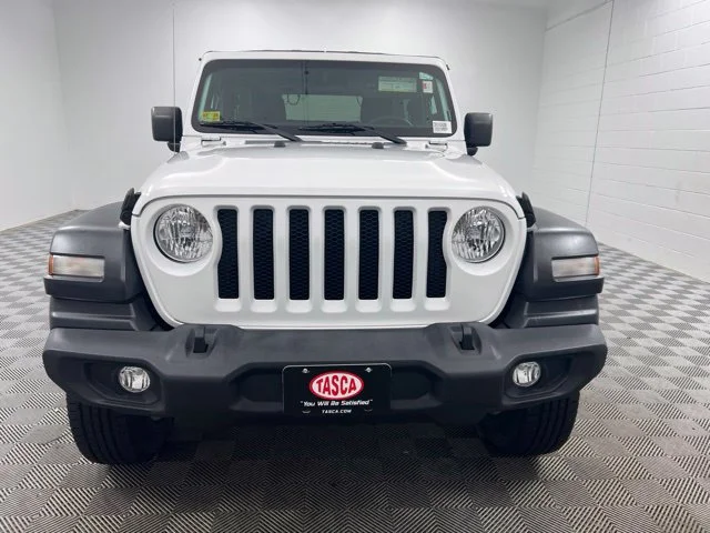 Used 2020 White Jeep Sport S image 3