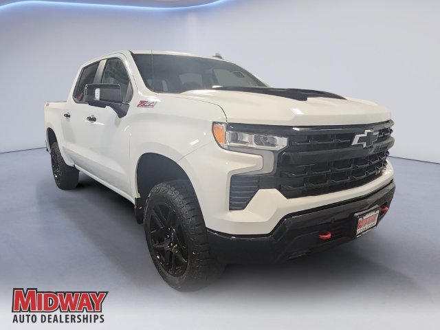 New 2026 Summit White Chevrolet LT Trail Boss image 7