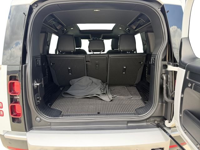Certified Used 2024 Fuji White Land Rover S image 18