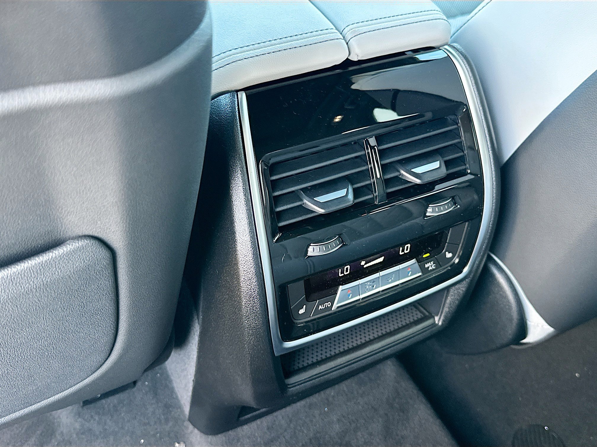 New 2026 Brooklyn Grey Metallic BMW sDrive40i image 19