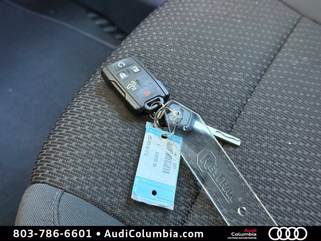 Used 2021 Black Chevrolet Custom image 32