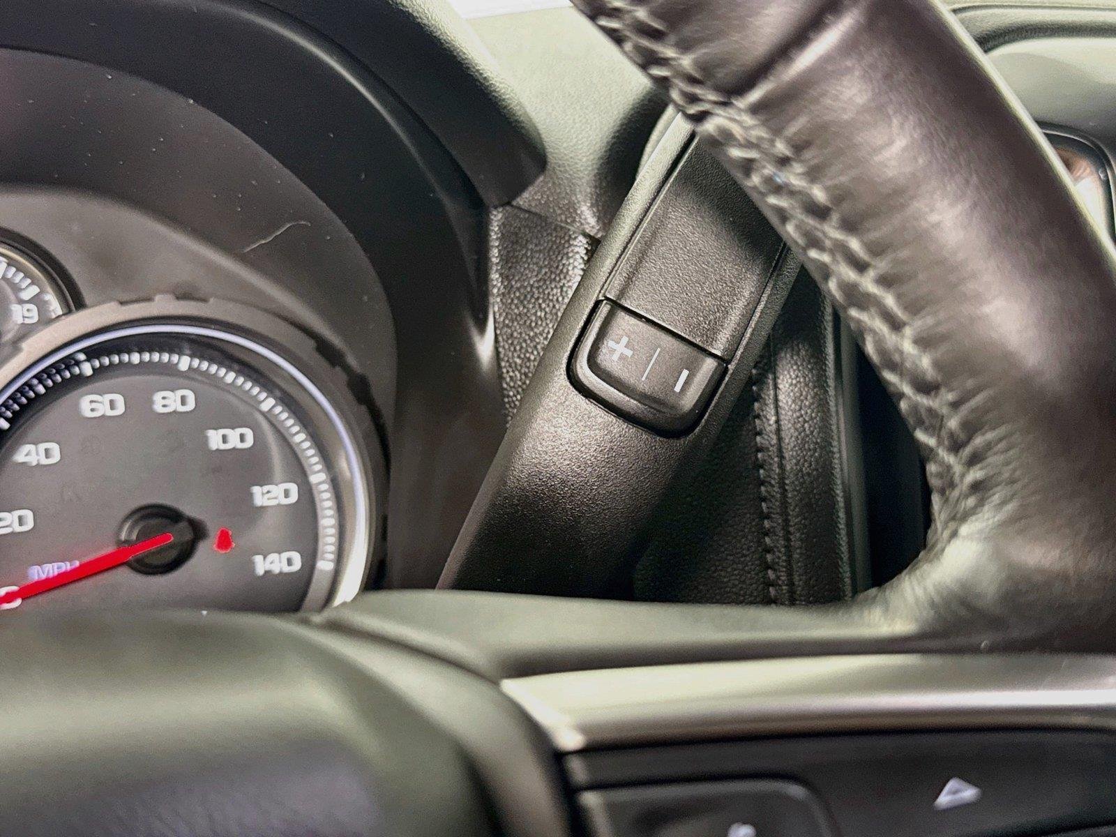 Used 2020 SUMMIT WHITE Chevrolet LT image 17